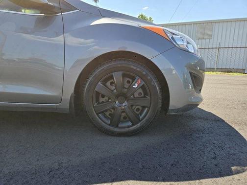 2016 Hyundai Elantra GT Base