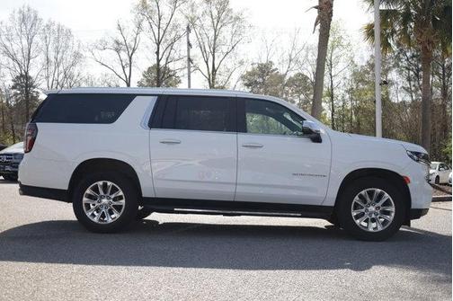 Summit White 2023 Chevrolet Suburban Premier