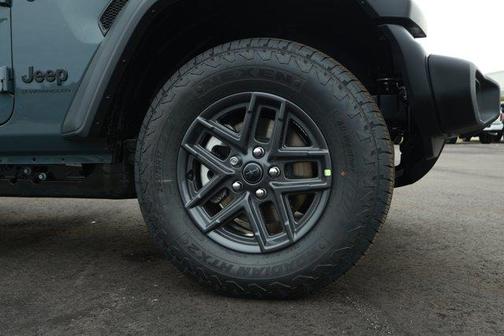 Anvil Clearcoat 2026 Jeep Wrangler Sport