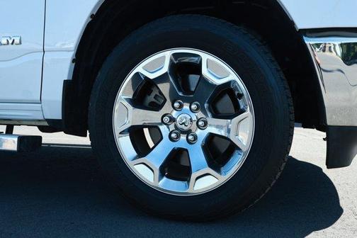 Bright White Clearcoat 2022 RAM 1500 Big Horn