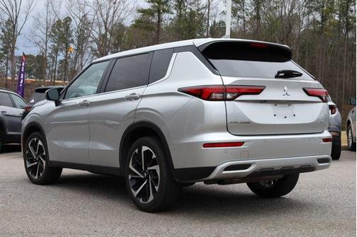 2024 Mitsubishi Outlander SE Black Edition