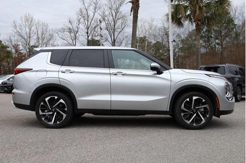 2024 Mitsubishi Outlander SE Black Edition