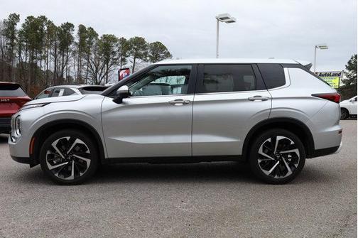 2024 Mitsubishi Outlander SE Black Edition