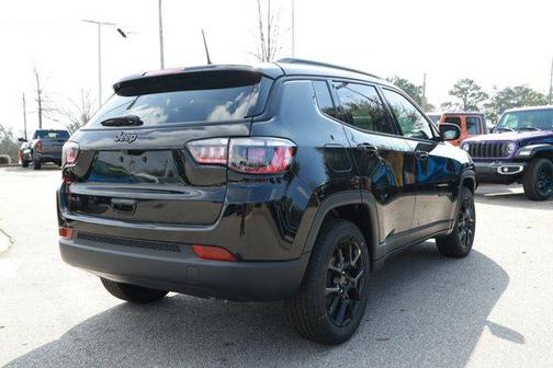 Diamond Black 2026 Jeep Compass Latitude