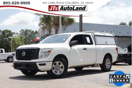 Glacier White 2022 Nissan Titan S