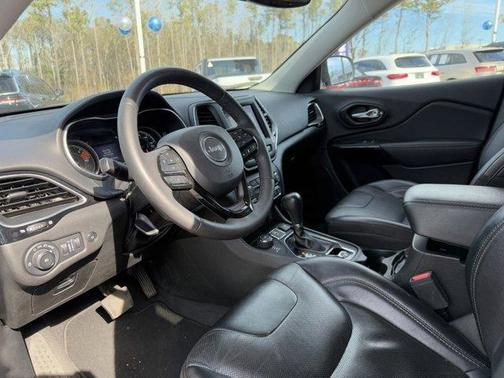 2023 Jeep Cherokee Altitude Lux