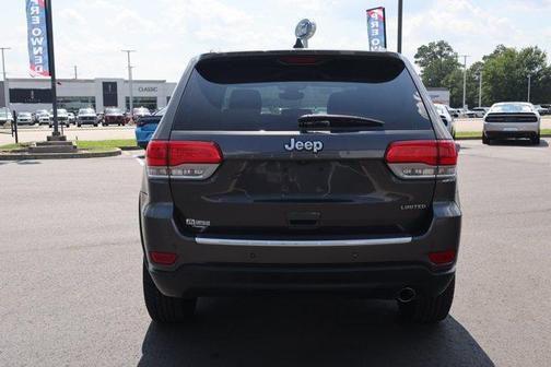 Granite Crystal Clearcoat Metallic 2018 Jeep Grand Cherokee Limited