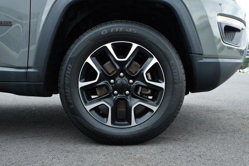 Sting Gray Clearcoat 2021 Jeep Compass Trailhawk