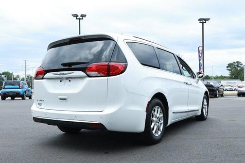 Bright White Clearcoat 2020 Chrysler Pacifica Touring-L