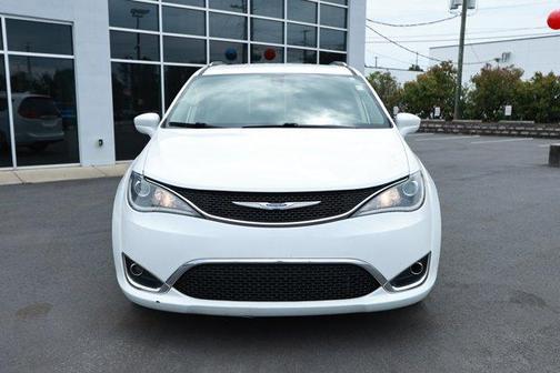 Bright White Clearcoat 2020 Chrysler Pacifica Touring-L