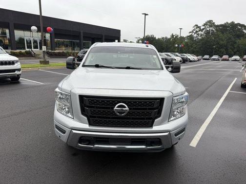 2020 Nissan Titan SV