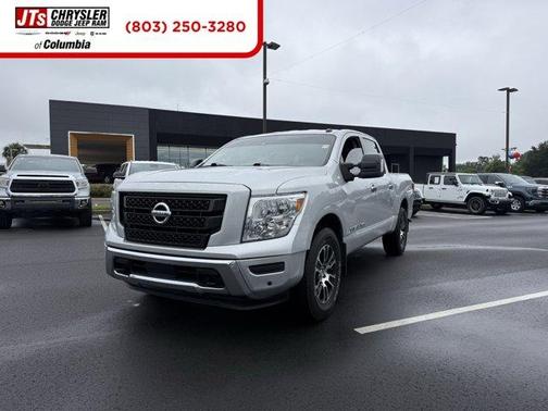 2020 Nissan Titan SV