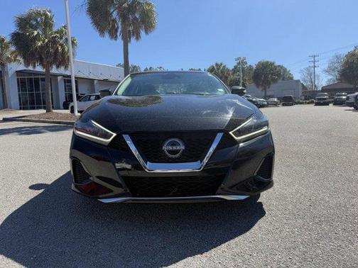 2023 Nissan Maxima SV