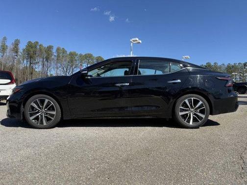 2023 Nissan Maxima SV
