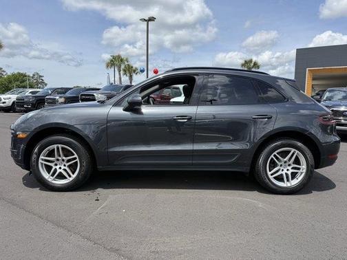2017 Porsche Macan Base