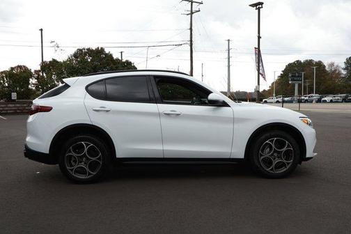 2022 Alfa Romeo Stelvio Sprint