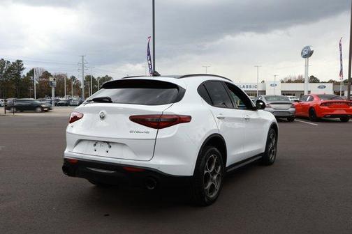 2022 Alfa Romeo Stelvio Sprint