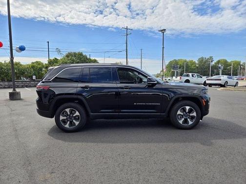 2023 Jeep Grand Cherokee 4xe Base