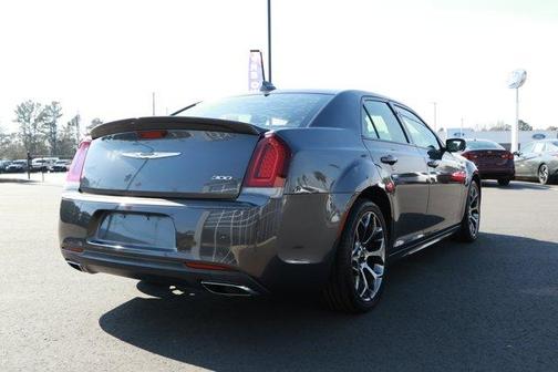 2018 Chrysler 300 S