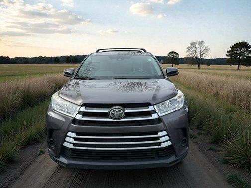 2017 Toyota Highlander LE