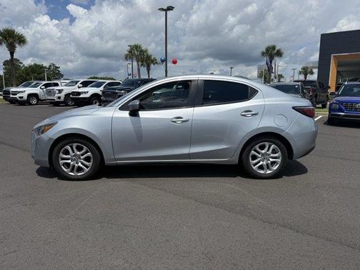 2017 Toyota Yaris iA Base