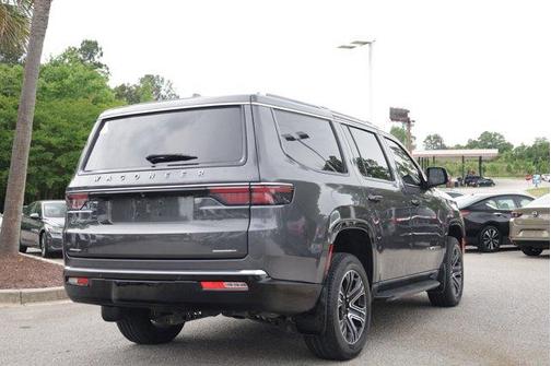 Metallic 2022 Jeep Wagoneer Series III
