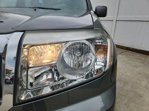 Photo 5 of 13 of 2009 Honda Pilot EX