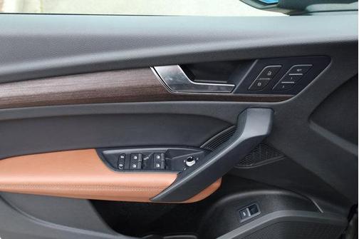 2024 Audi Q5 45 S line quattro Premium