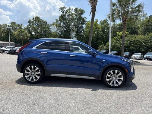 2023 Cadillac XT4 Premium Luxury