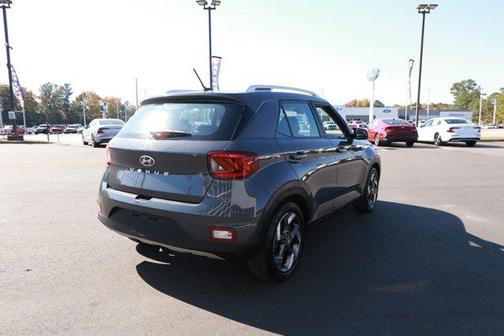 2023 Hyundai VENUE SEL