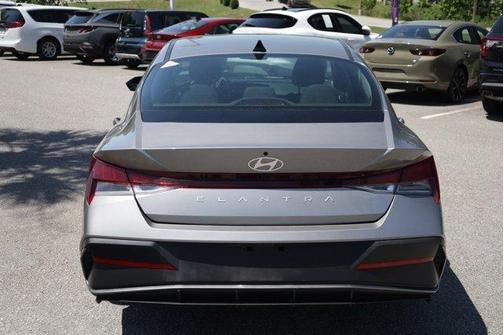 Metal 2024 Hyundai ELANTRA SEL