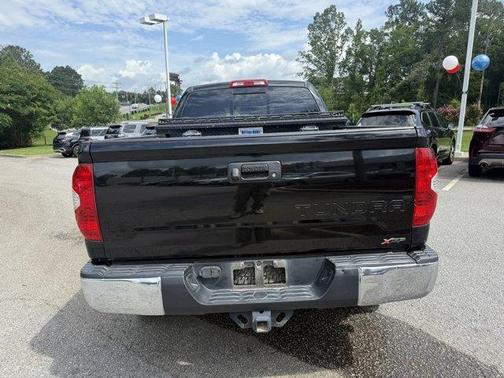 2017 Toyota Tundra SR5