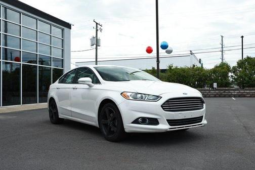 Oxford White 2016 Ford Fusion SE