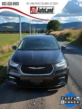 2023 Chrysler Pacifica Touring-L