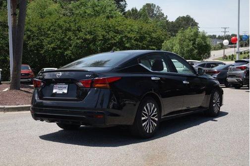 Super Black 2024 Nissan Altima 2.5 SV