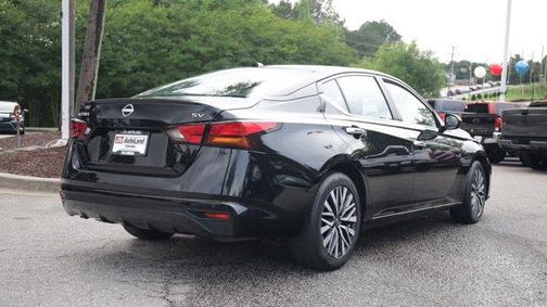 Super Black 2024 Nissan Altima 2.5 SV