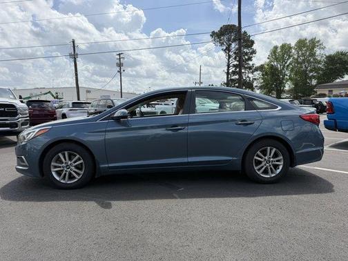 2017 Hyundai SONATA SE