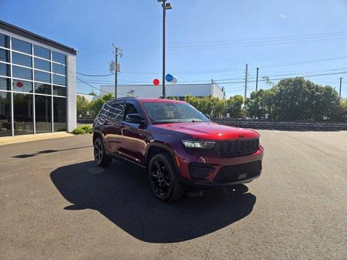 2023 Jeep Grand Cherokee Altitude