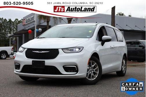 2023 Chrysler Pacifica Touring-L