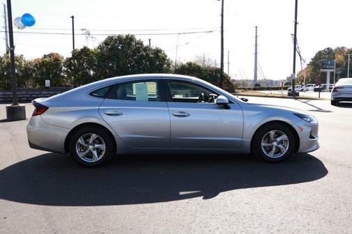 2021 Hyundai SONATA SE