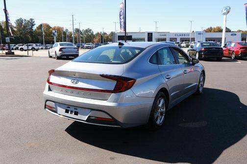 2021 Hyundai SONATA SE