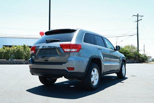 Mineral Gray Metallic 2012 Jeep Grand Cherokee Laredo