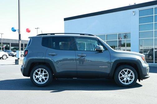 Sting Gray Clearcoat 2019 Jeep Renegade Latitude