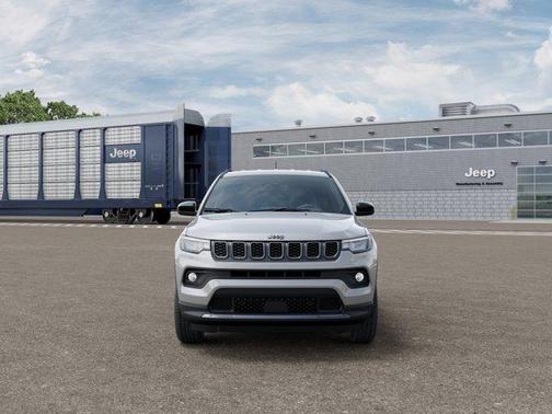 Silver Zynith 2026 Jeep Compass Latitude