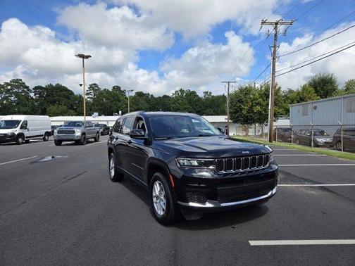 2023 Jeep Grand Cherokee L Laredo