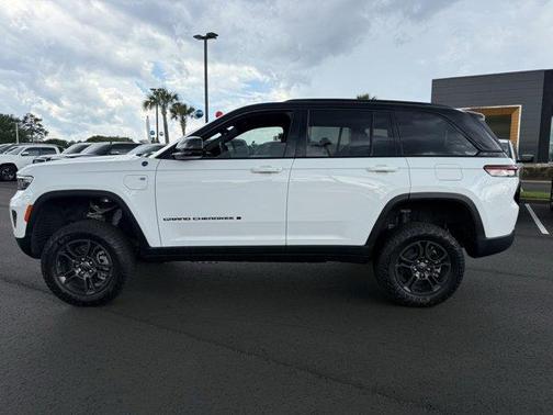 2024 Jeep Grand Cherokee 4xe Trailhawk