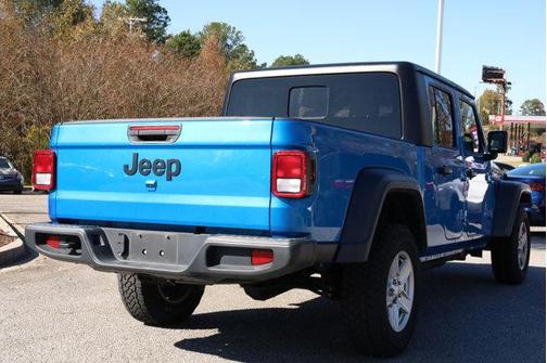 2023 Jeep Gladiator Sport