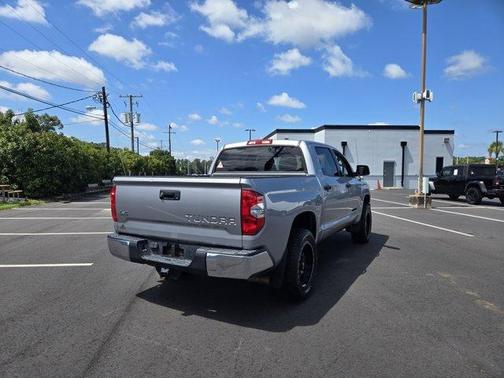 2017 Toyota Tundra SR5