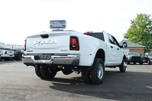 Bright White Clearcoat 2026 RAM 3500 Big Horn