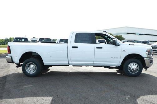 Bright White Clearcoat 2026 RAM 3500 Big Horn